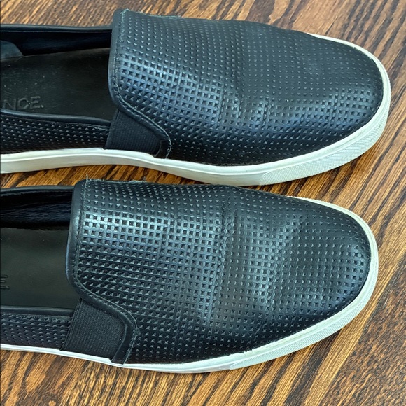 Vince Black Blair Slip On Leather Sneaker Black Women’s 8.5 - Picture 3 of 9